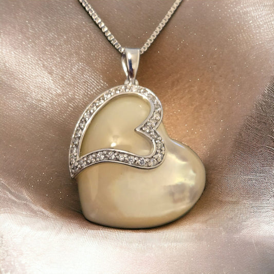 Mother of Pearl "HEARTS ON PEARL'