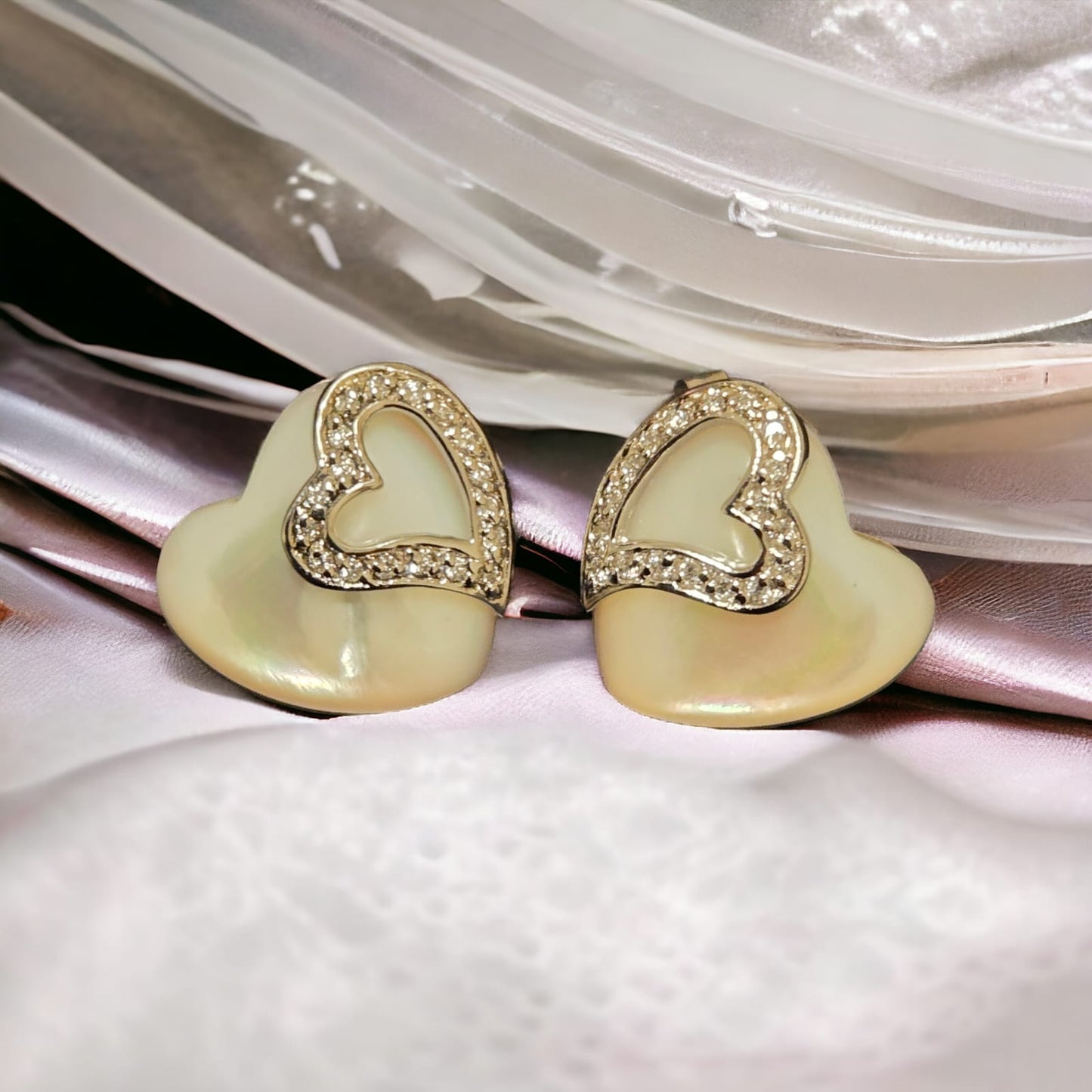 Mother of Pearl "HEARTS ON PEARL'