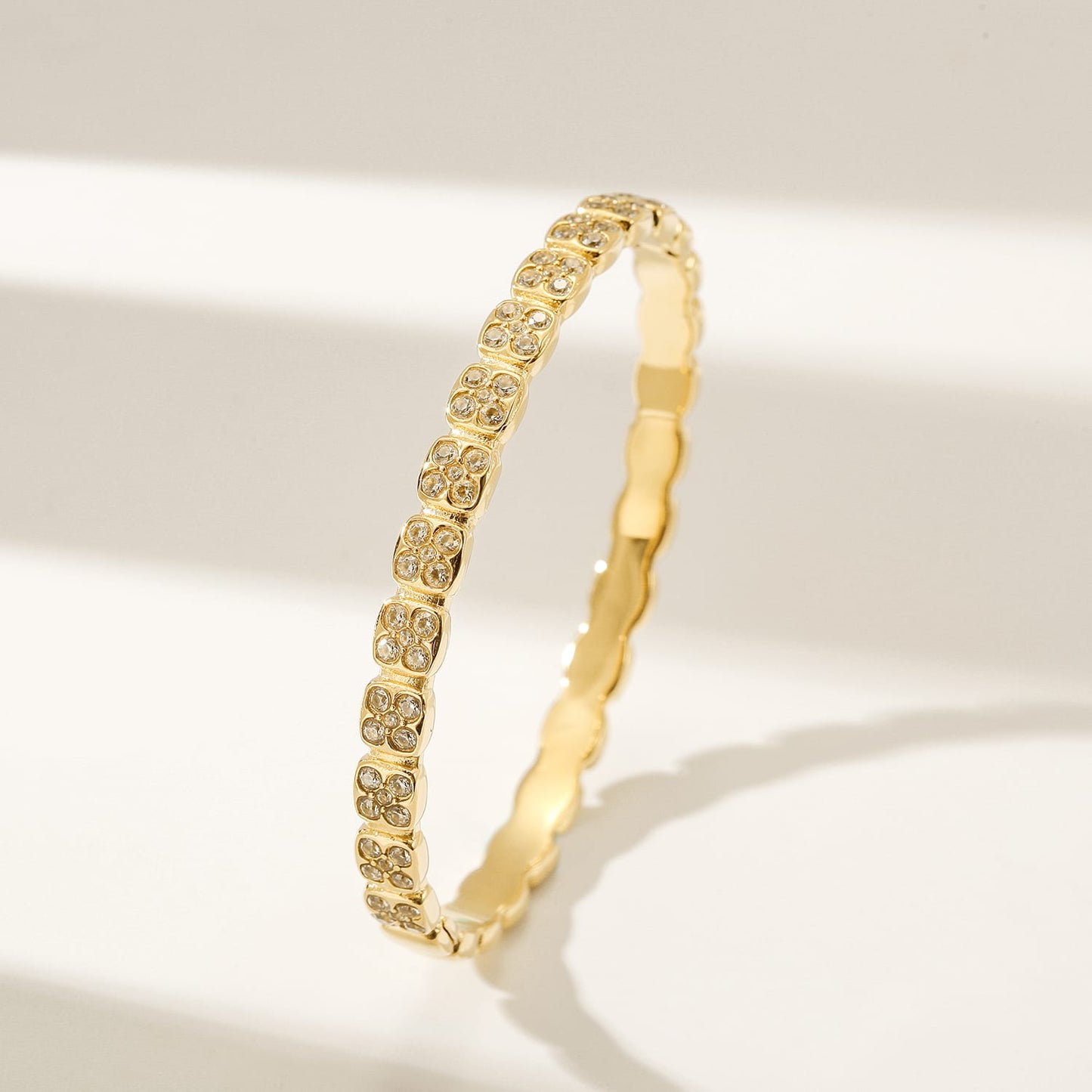 Bangle Flower Zirconia Design